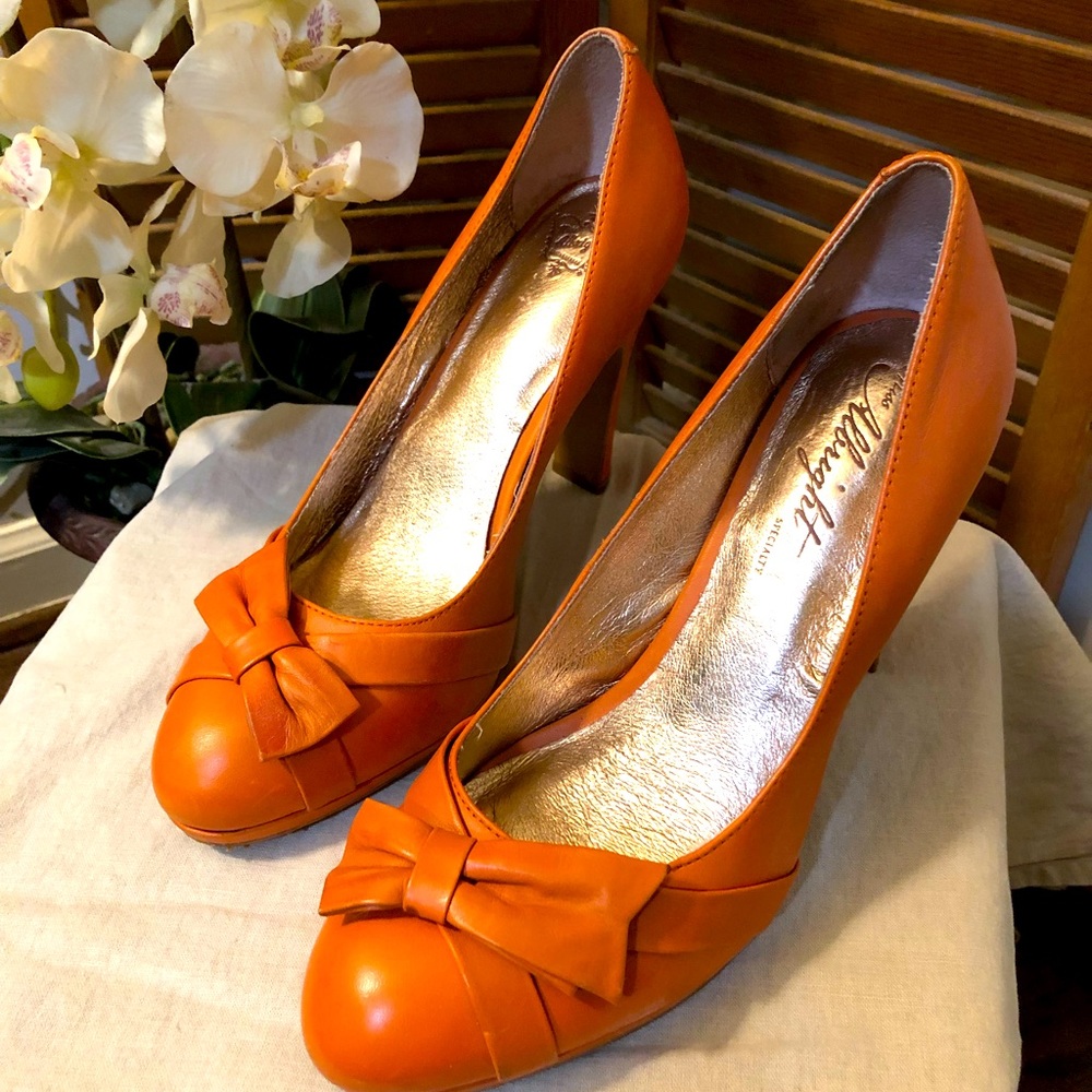 Absolutely Adorable Spunky Orange Leather Miss Albright Heels